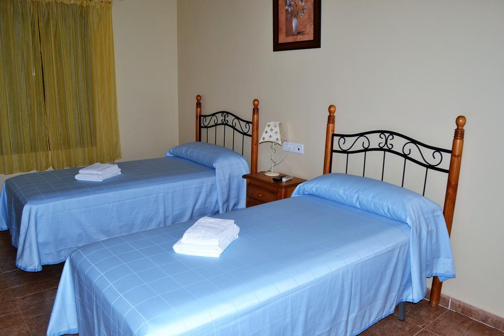 Hostal La Encina El Real de la Jara Екстер'єр фото