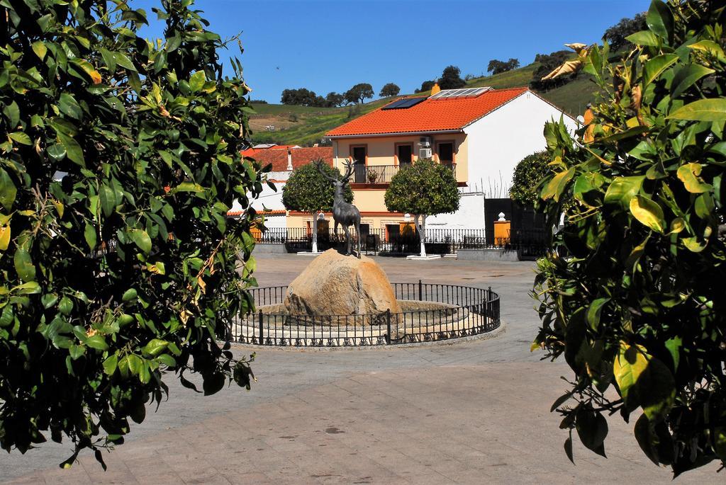 Hostal La Encina El Real de la Jara Екстер'єр фото