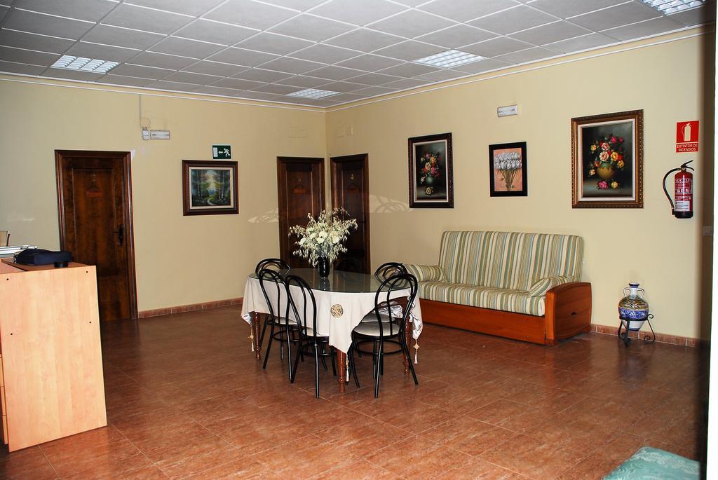 Hostal La Encina El Real de la Jara Екстер'єр фото